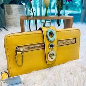 COACH Legacy Archive Accordion Zip Wallet F48562 Sunflower - NWT!